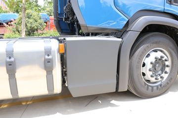 ˹������ Rϵ���ؿ� 500���� 6X2ǣ����(����)(�ͺ�R 500 6x2)ͼƬ