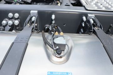 ˹������ Rϵ���ؿ� 500���� 6X2ǣ����(����)(�ͺ�R 500 6x2)ͼƬ