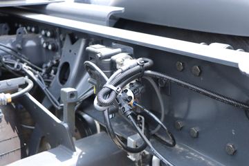 ˹������ Rϵ���ؿ� 500���� 6X2ǣ����(����)(�ͺ�R 500 6x2)ͼƬ