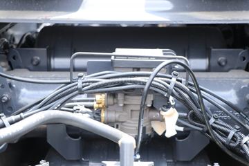 ˹������ Rϵ���ؿ� 500���� 6X2ǣ����(����)(�ͺ�R 500 6x2)ͼƬ