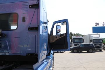 ���� �����V5�ؿ� 560���� 6X4 AMT�Զ�����ͷǣ����(����)ͼƬ