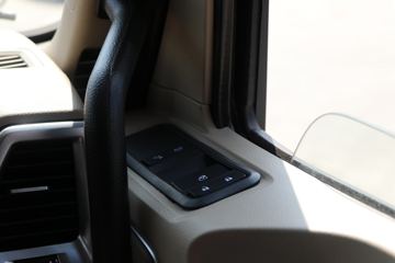 ���� �����V5�ؿ� 560���� 6X4 AMT�Զ�����ͷǣ����(����)ͼƬ