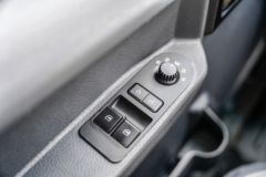 中国重汽HOWO 悍将H 160马力 4.15米AMT自动档单排仓栅式轻卡(ZZ5047CCYC3215F145)