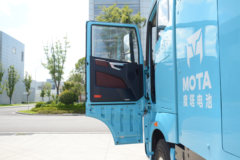 三一重卡 6X4 魔塔1165 纯电动牵引车1165kWh