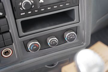 �й�����HOWO ����H 140���� 4.15�׵��Ų�դʽ�Ῠ(������6��)(ZZ5047CCYC3215F145)ͼƬ