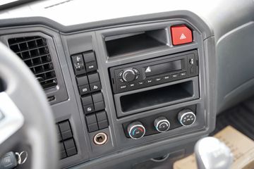 �й�����HOWO ����H 140���� 4.15�׵��Ų�դʽ�Ῠ(������6��)(ZZ5047CCYC3215F145)ͼƬ