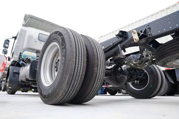 �й�����HOWO ����H 140���� 4.15�׵��Ų�դʽ�Ῠ(������6��)ͼƬ