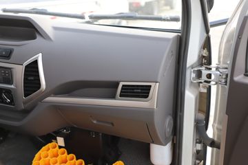 ŷ������ С���� ���а� 95���� 4X2 2.95�׵�����ж��ͼƬ