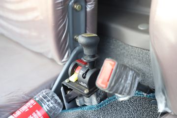 ŷ������ С���� ���а� 95���� 4X2 2.95�׵�����ж��ͼƬ