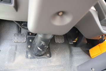 ŷ������ С���� ���а� 95���� 4X2 2.95�׵�����ж��ͼƬ