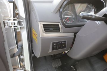 ŷ������ С���� ���а� 95���� 4X2 2.95�׵�����ж��ͼƬ