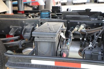 ŷ������ С���� ���а� 95���� 4X2 2.95�׵�����ж��ͼƬ