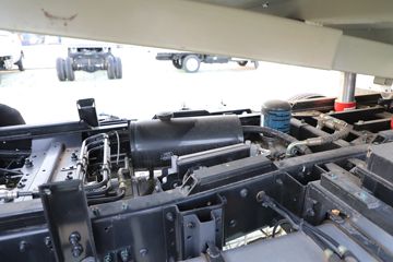 ŷ������ С���� ���а� 95���� 4X2 2.95�׵�����ж��ͼƬ