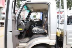 飞碟奥驰 V3系列 140马力 4.15米单排栏板轻卡(6档变速箱)