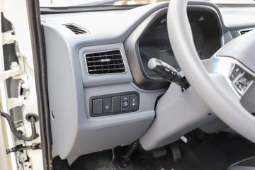  M2 Pro 1.6L 122  3.3Ű΢(BJ1032V5PV5-11)ͼƬ
