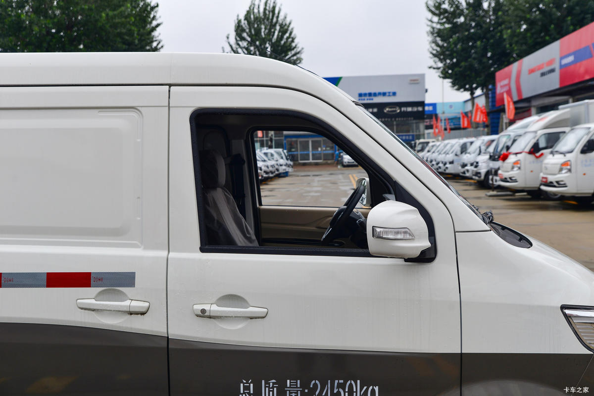 Խ ԽV5  122 1.6L 2 ջ