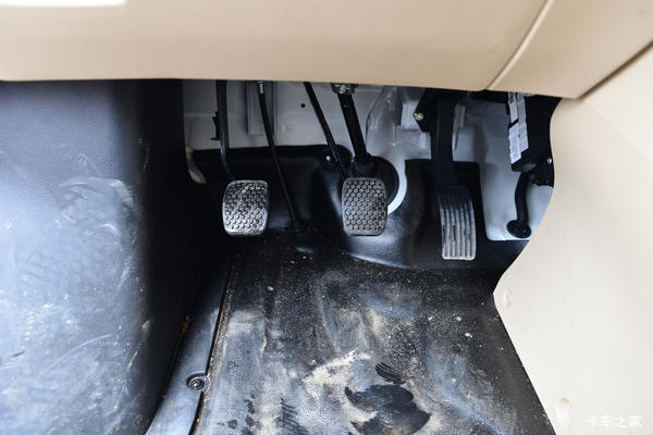 长安跨越 跨越星V5 舒适型 107马力 1.5L汽油 2座 封