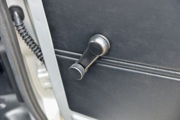 ������Խ��X1 1.3L 91���� ���� 2.2��˫������С��(��̥)ͼƬ