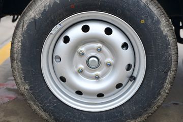 ������Խ��X1 1.3L 91���� ���� 2.2��˫������С��(��̥)ͼƬ