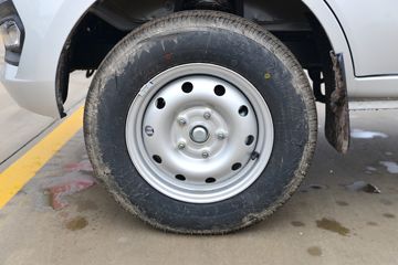 ������Խ��X1 1.3L 91���� ���� 2.2��˫������С��(��̥)ͼƬ