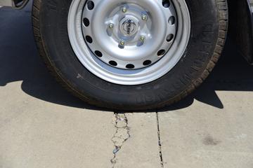 ������Դ �º���EV ������ 2.7T 3.05�׵��Ŵ��綯����΢��(JKC1032D0L0BEV)42.3kWhͼƬ