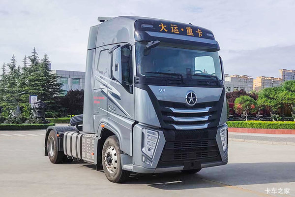 大运 V9重卡 复合版 470马力 4X2 牵引车(液缓)