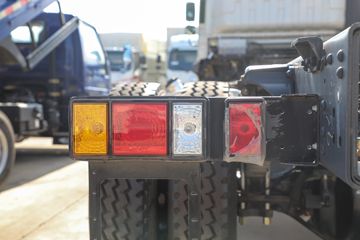 �������� ����ES5 ������ 240���� 6X2 4.8����ж��ͼƬ