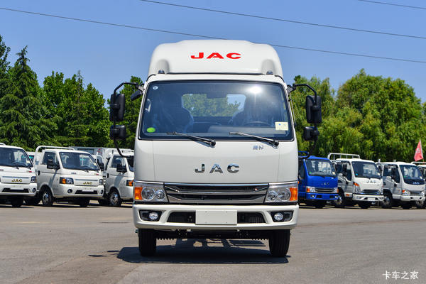 江淮康铃H5 2.5L柴油 155马力 万里扬8档 4.18米单排仓栅式轻卡 江淮康铃H5 2.5L柴油 155马力 万里扬8档 4.18米单排仓栅式轻卡