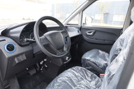 奥腾Pro&nbsp;电动封闭厢货驾驶室图片