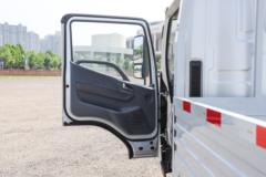 江铃 凯运+ 中体 146马力 4.2米单排栏板轻卡(万里扬6档)(JX1044TGA26)