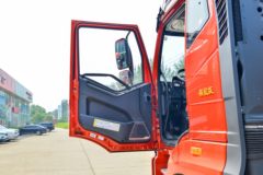 一汽解放 J6G 领航版 280马力 4X2 9.6米翼开启厢式载货车(CA5181XYKP62K1L5E6)