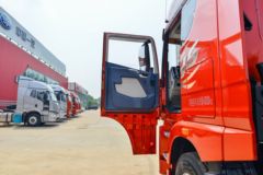 青岛解放 JH6重卡 610马力 6X4 AMT自动档牵引车(CA4258P25K15T1E6A80)