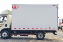 解放 虎VN 招财虎 130马力 4.16米单排厢式轻卡(CA5040XXYP40K61L2E6A84) 解放 虎VN 招财虎 130马力 4.16米单排厢式轻卡(CA5040XXYP40K61L2E6A84)