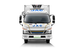 江淮 骏铃V6 4.5T 4.015米插电式混合动力冷藏车(HFC5041XLCPHEV2)15.55kWh