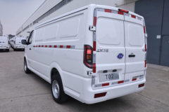 万象汽车 T02 2023款 标准版 3.25T 5.42米纯电动封闭货车41.86kWh