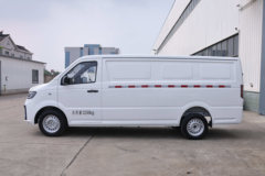 万象汽车 T02 2023款 标准版 3.25T 5.42米纯电动封闭货车41.86kWh