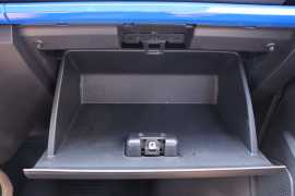 T02&nbsp;电动封闭厢货驾驶室图片