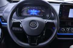 万象汽车 T02 2023款 标准版 3.25T 5.42米纯电动封闭货车41.86kWh