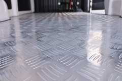 万象汽车 T02 2023款 标准版 3.25T 5.42米纯电动封闭货车41.86kWh