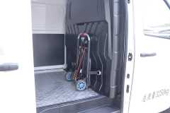 万象汽车 T02 2023款 标准版 3.25T 5.42米纯电动封闭货车41.86kWh