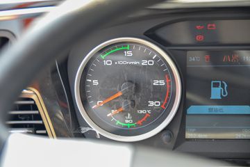 �ൺ��� ��VH 460���� 6X4 ǣ����(����)ͼƬ