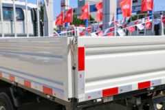 江淮 骏铃A8 160马力 4.18米单排栏板轻卡(法士特8档)(HFC1048B31K1C7S)