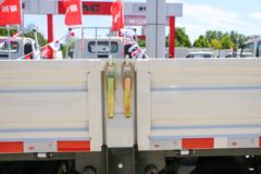 江淮 骏铃A8 160马力 4.18米单排栏板轻卡(法士特8档)(HFC1048B31K1C7S)