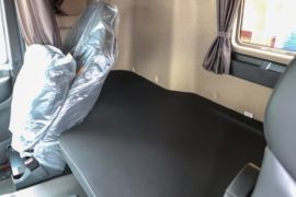 昆仑 自卸车驾驶室                                               图片