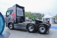 福田 欧曼银河 680马力 6X4 AMT自动档牵引车