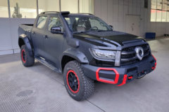 长城炮 2023款 黑弹版  2.0T汽油 自动四驱双排皮卡(国六)