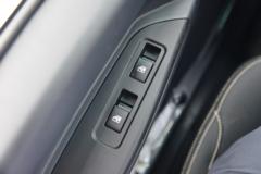陕汽商用车 德龙G1 平台版 137马力 4.18米单排厢式轻卡(SX5041XXYNP63311)