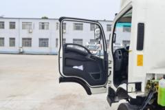 陕汽商用车 德龙G1 平台版 137马力 4.18米单排厢式轻卡(SX5041XXYNP63311)