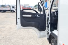福田 奥铃M卡 2.0L 144马力 汽油 4.17米单排厢式小卡(液刹)(BJ5031XXY4JV6-AB1)