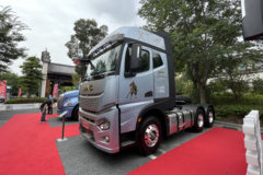 江淮 星耀X7重卡 660马力 6X4 AMT自动档牵引车(HFC4252P1K8E33S)